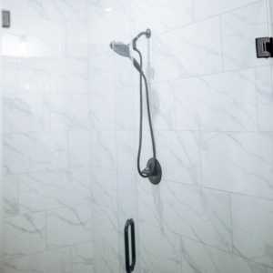 Elegant Monochrome Marble Bath